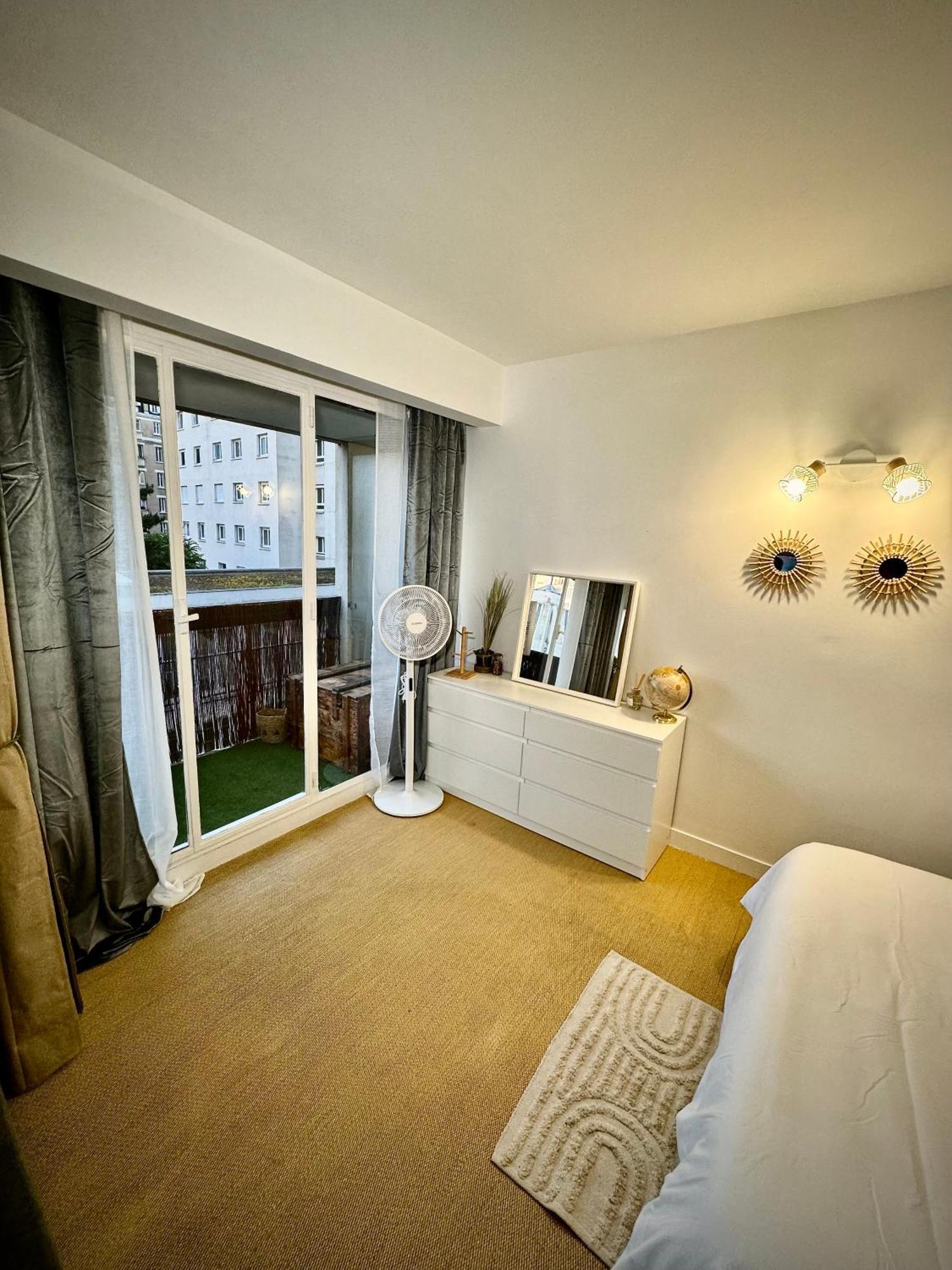 Appartement Avec Piscine Париж Экстерьер фото
